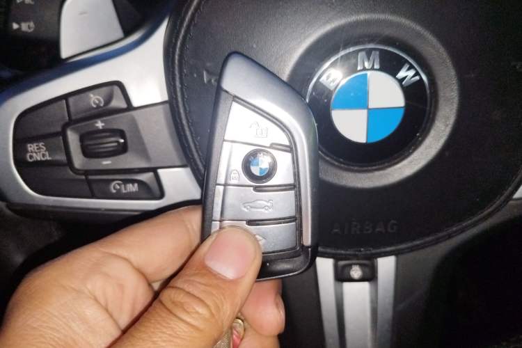 Used BMW 6 Series GT 2018 640i xDrive M Sport Package Vehicle Key