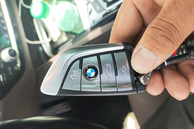 Used BMW 6 Series GT 2018 640i xDrive M Sport Package Vehicle Key