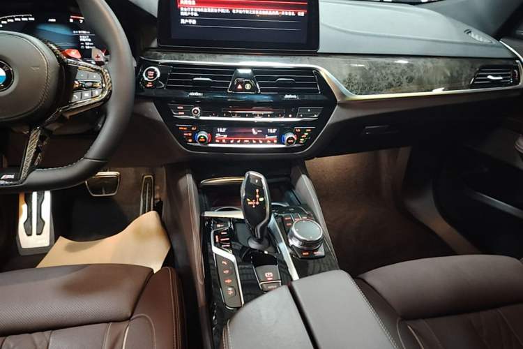 Used BMW 6 Series GT 2018 640i xDrive M Sport Package Audio And AC Panel