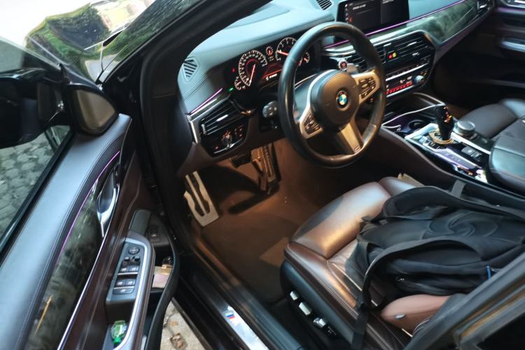 Used BMW 6 Series GT 2018 640i xDrive M Sport Package Driver Seat