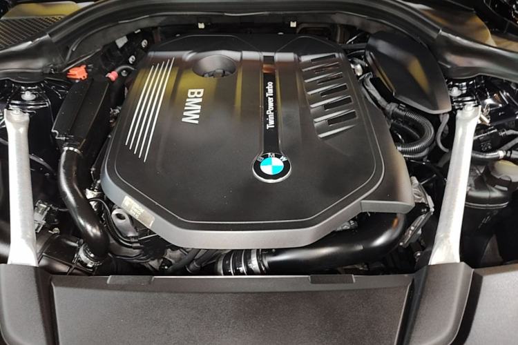 Used BMW 6 Series GT 2018 640i xDrive M Sport Package Engine Bay