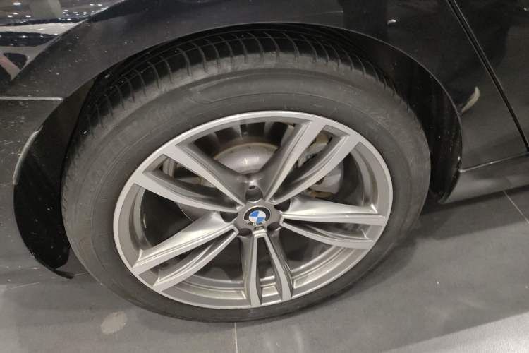 Used BMW 6 Series GT 2018 630i M Sport Package Exterior 5