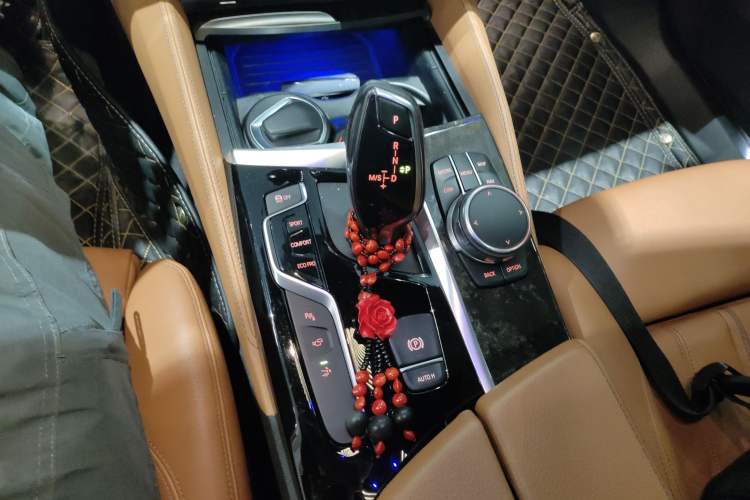 Used BMW 6 Series GT 2018 630i M Sport Package Gear Lever