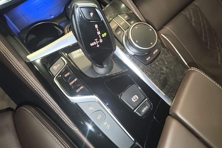 Used BMW 6 Series GT 2018 640i xDrive M Sport Package Gear Lever