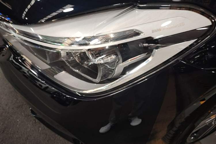 Used BMW 6 Series GT 2018 640i xDrive M Sport Package Left Front Headlight