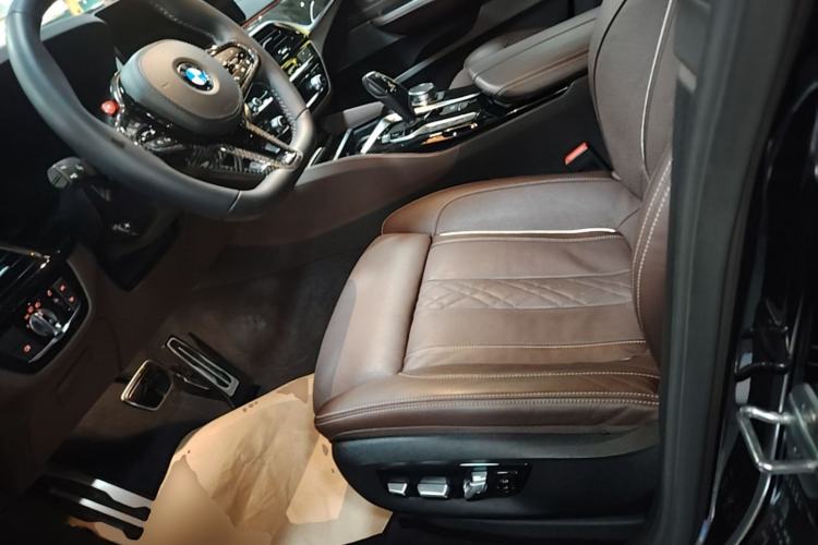 Used BMW 6 Series GT 2018 640i xDrive M Sport Package Left Front Seat