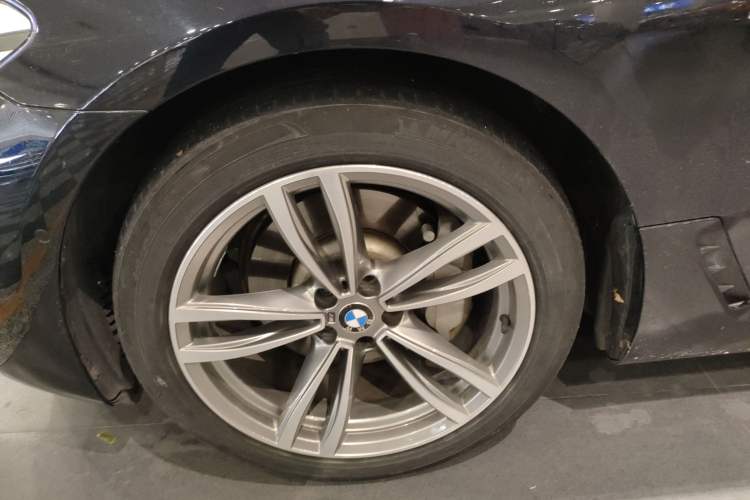 Used BMW 6 Series GT 2018 630i M Sport Package Left Front Wheel Hub