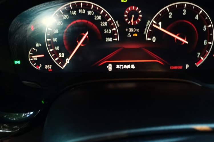 Used BMW 6 Series GT 2018 640i xDrive M Sport Package Odometer Close Up