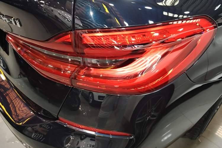 Used BMW 6 Series GT 2018 640i xDrive M Sport Package Right Rear Taillight