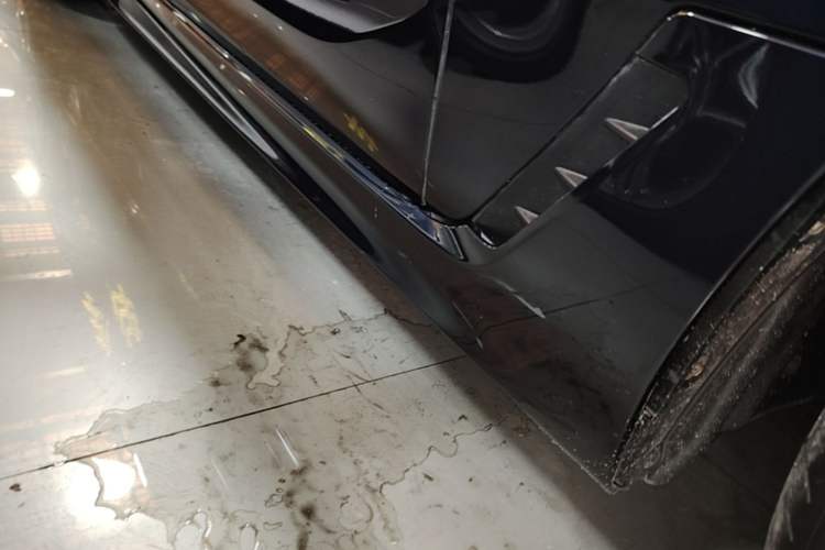 Used BMW 6 Series GT 2018 640i xDrive M Sport Package Right Side Sill