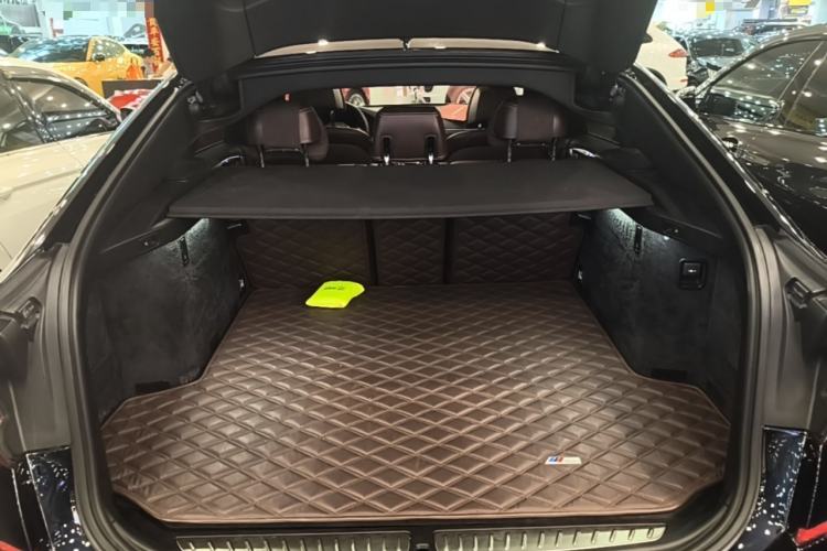 Used BMW 6 Series GT 2018 640i xDrive M Sport Package Trunk