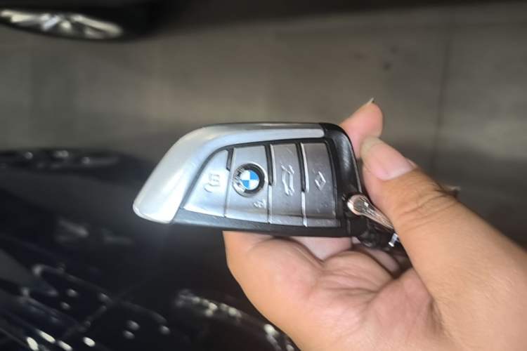 Used BMW 6 Series GT 2018 640i xDrive M Sport Package Vehicle Key
