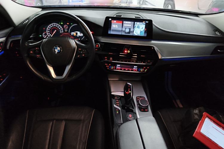 Used BMW 6 Series GT 2018 630i Luxury Design Package Center Console
