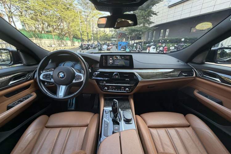 Used BMW 6 Series GT 2018 630i M Sport Package Interior 1