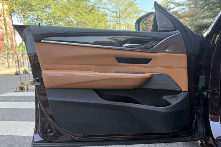 Used BMW 6 Series GT 2018 630i M Sport Package Interior 9