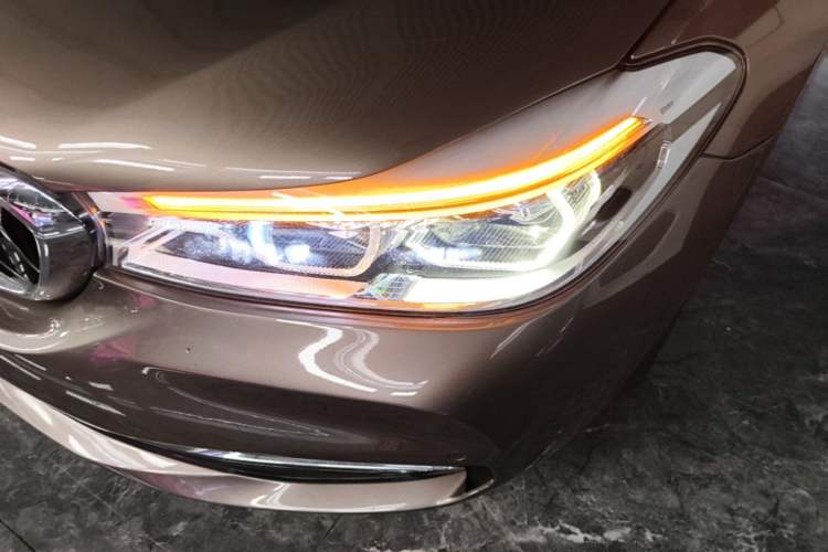 Used BMW 6 Series GT 2018 630i Luxury Design Package Left Front Headlight