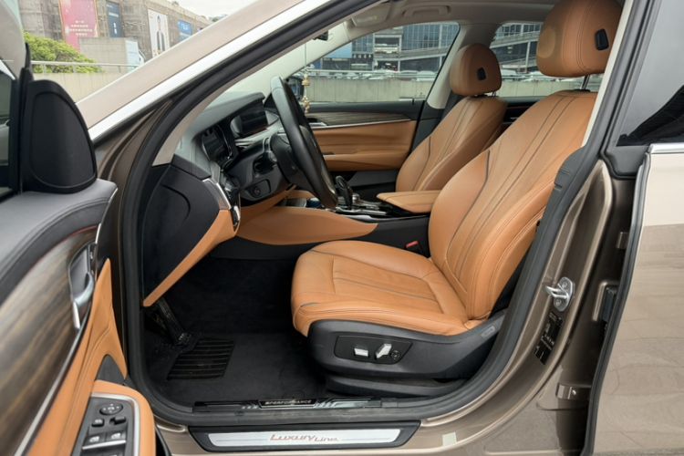 Used BMW 6 Series GT 2018 630i Luxury Design Package Left Front Seat