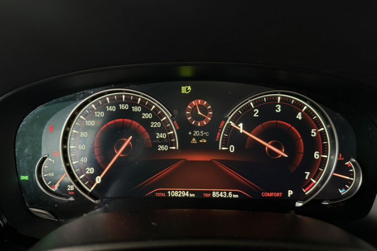 Used BMW 6 Series GT 2018 630i Luxury Design Package Odometer Close Up