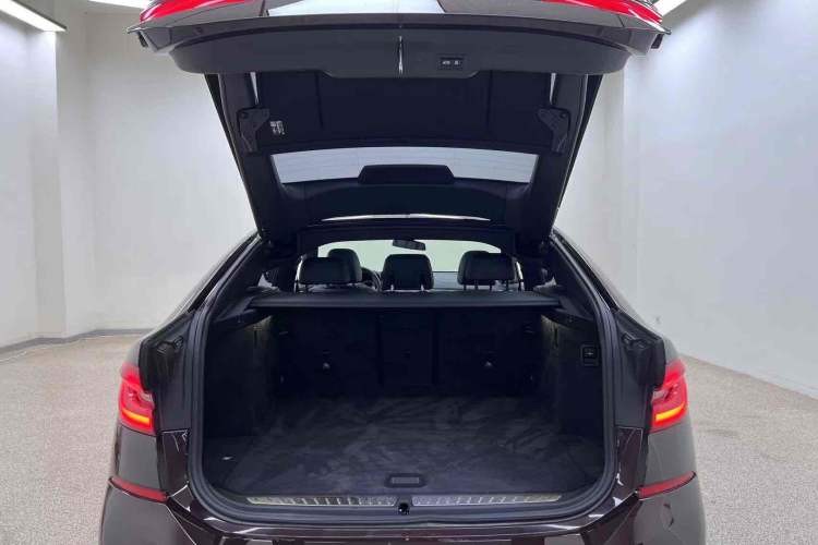 Used BMW 6 Series GT 2018 630i M Sport Package Trunk