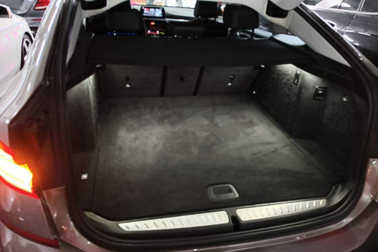 Used BMW 6 Series GT 2018 630i Luxury Design Package Trunk