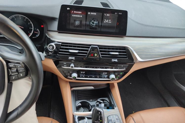 Used BMW 6 Series GT 2018 630i Luxury Design Package Audio And AC Panel