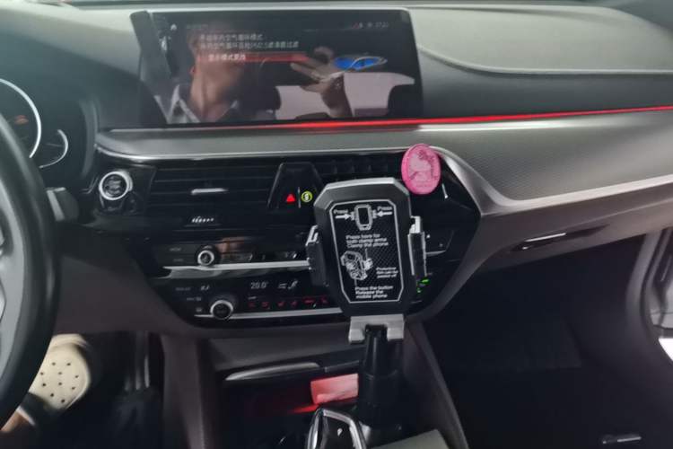 Used BMW 6 Series GT 2018 640i xDrive M Sport Package Audio And AC Panel