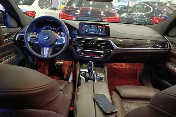 Used BMW 6 Series GT 2018 640i xDrive M Sport Package Center Console