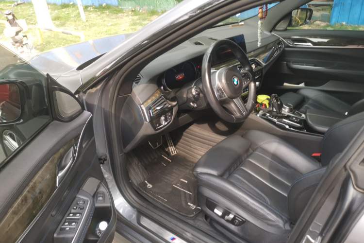 Used BMW 6 Series GT 2018 630i M Sport Package Driver Seat