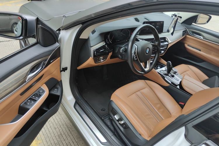 Used BMW 6 Series GT 2018 630i Luxury Design Package Driver Seat