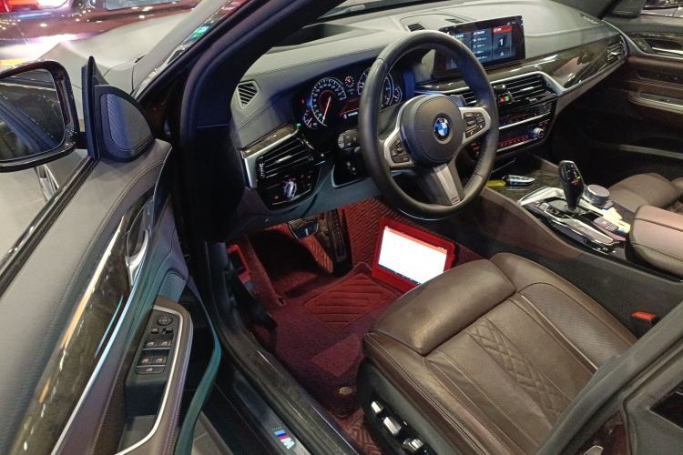 Used BMW 6 Series GT 2018 640i xDrive M Sport Package Driver Seat