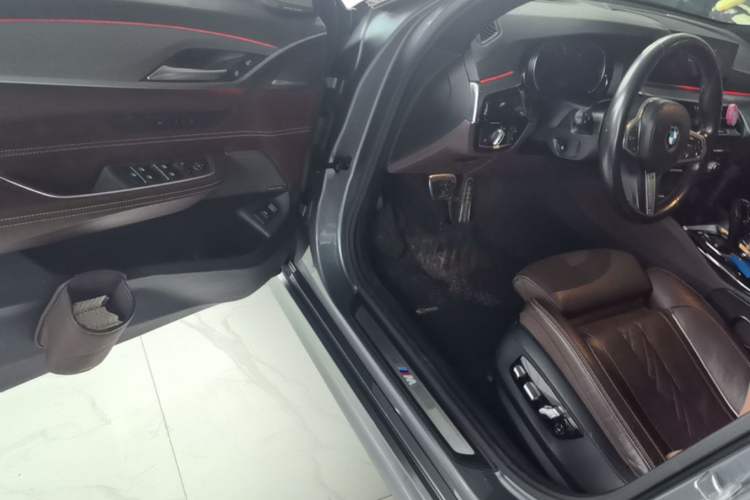 Used BMW 6 Series GT 2018 640i xDrive M Sport Package Driver Seat