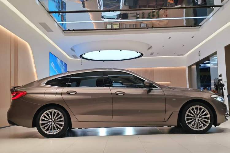 Used BMW 6 Series GT 2018 630i Luxury Design Package Exterior 3