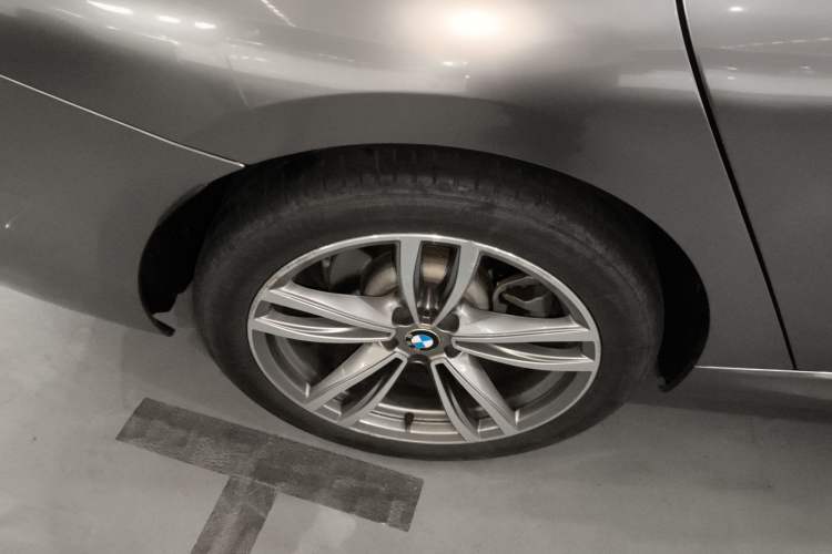 Used BMW 6 Series GT 2018 630i M Sport Package Exterior 5
