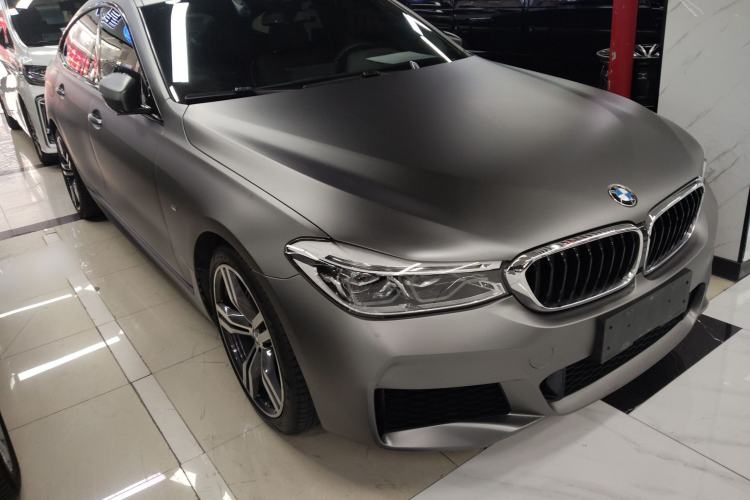 Used BMW 6 Series GT 2018 640i xDrive M Sport Package Front Right 45 Deg