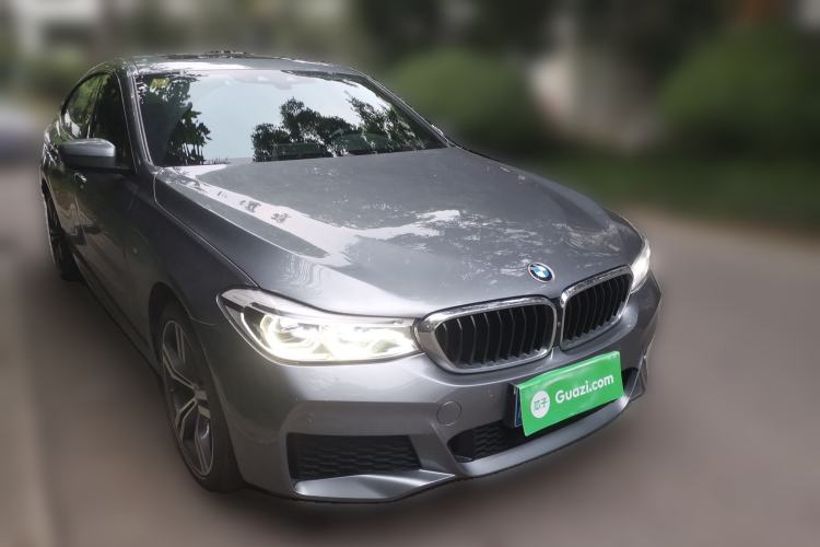 Used BMW 6 Series GT 2018 640i xDrive M Sport Package Front Right 45 Deg
