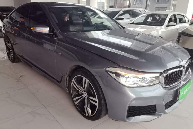 Used BMW 6 Series GT 2018 640i xDrive M Sport Package Front Right 45 Deg