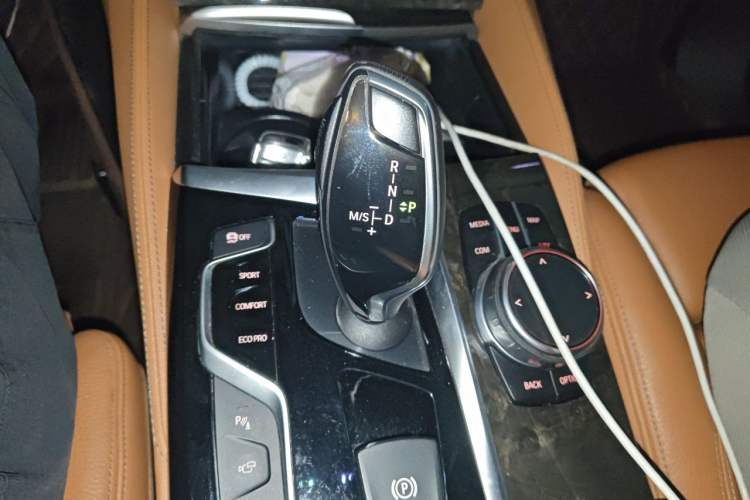 Used BMW 6 Series GT 2018 630i M Sport Package Gear Lever