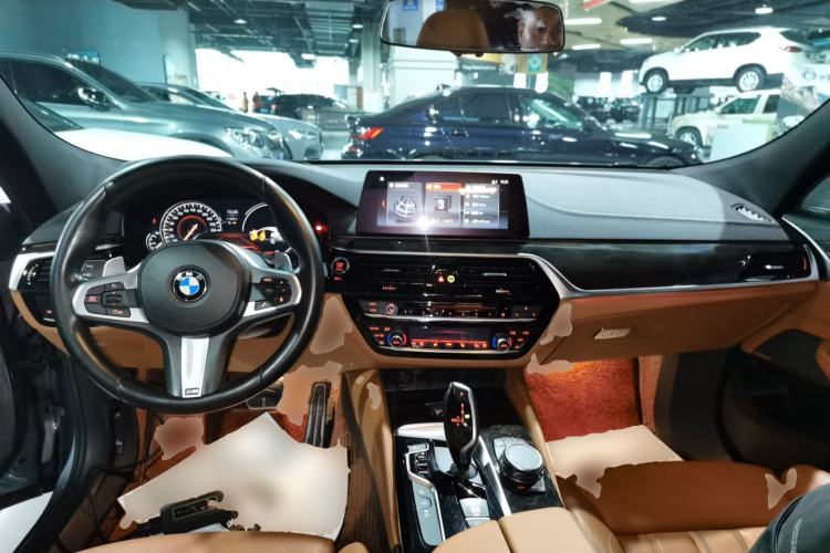 Used BMW 6 Series GT 2018 630i M Sport Package Interior 2