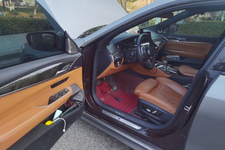 Used BMW 6 Series GT 2018 630i M Sport Package Interior 3