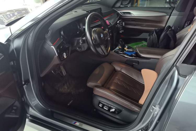 Used BMW 6 Series GT 2018 640i xDrive M Sport Package Left Front Seat