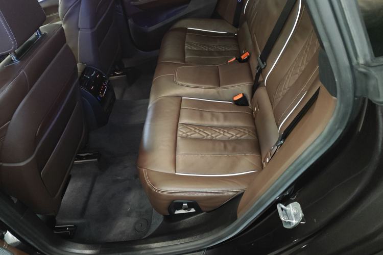 Used BMW 6 Series GT 2018 640i xDrive M Sport Package Left Rear Seat