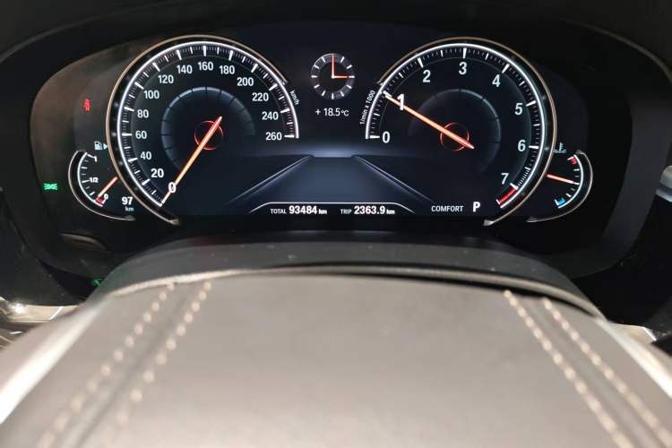Used BMW 6 Series GT 2018 630i Luxury Design Package Odometer Close Up