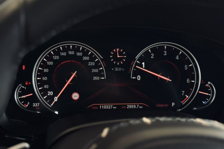 Used BMW 6 Series GT 2018 630i M Sport Package Odometer Close Up
