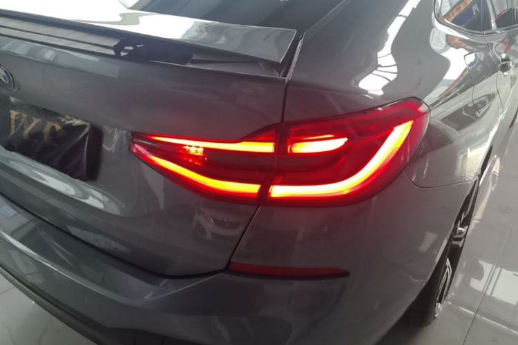 Used BMW 6 Series GT 2018 640i xDrive M Sport Package Right Rear Taillight