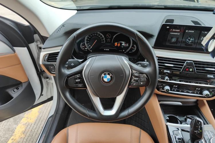 Used BMW 6 Series GT 2018 630i Luxury Design Package Steering Wheel