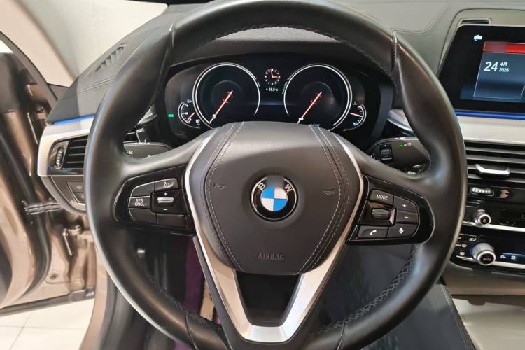 Used BMW 6 Series GT 2018 630i Luxury Design Package Steering Wheel