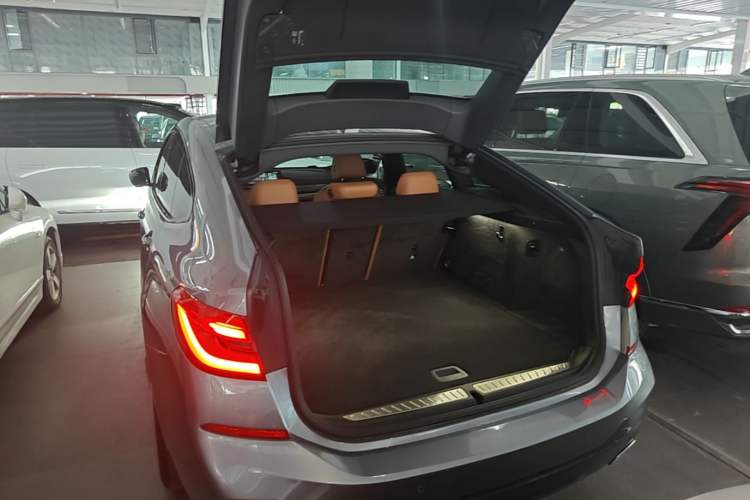 Used BMW 6 Series GT 2018 630i M Sport Package Trunk