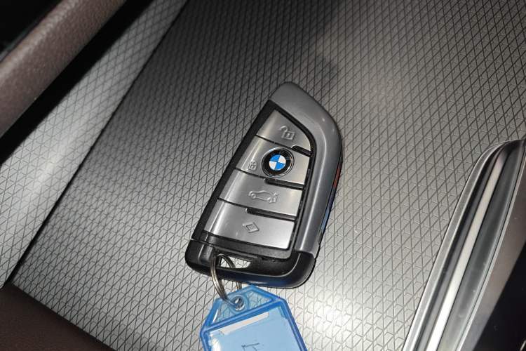 Used BMW 6 Series GT 2018 640i xDrive M Sport Package Vehicle Key