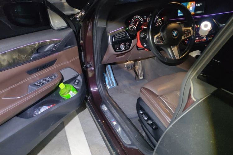 Used BMW 6 Series GT 2018 640i xDrive M Sport Package Driver Seat