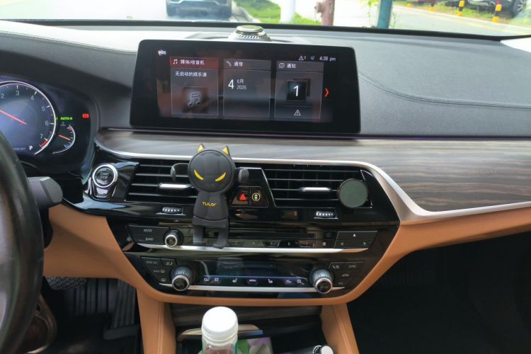 Used BMW 6 Series GT 2018 630i Luxury Design Package Audio And AC Panel